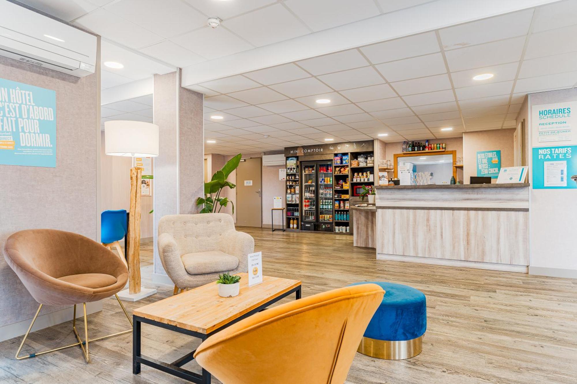 Kyriad Direct Tours Sud - Chambray Les Tours Bagian luar foto
