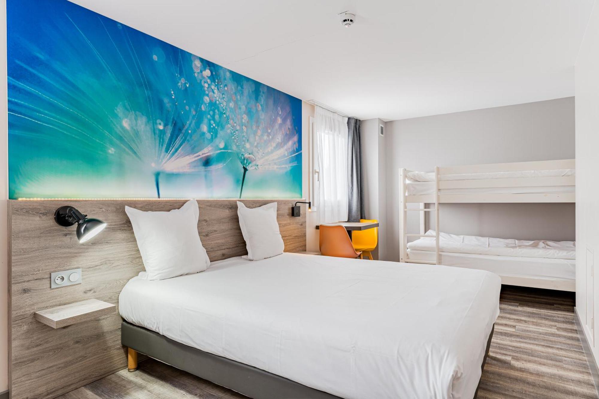 Kyriad Direct Tours Sud - Chambray Les Tours Bagian luar foto